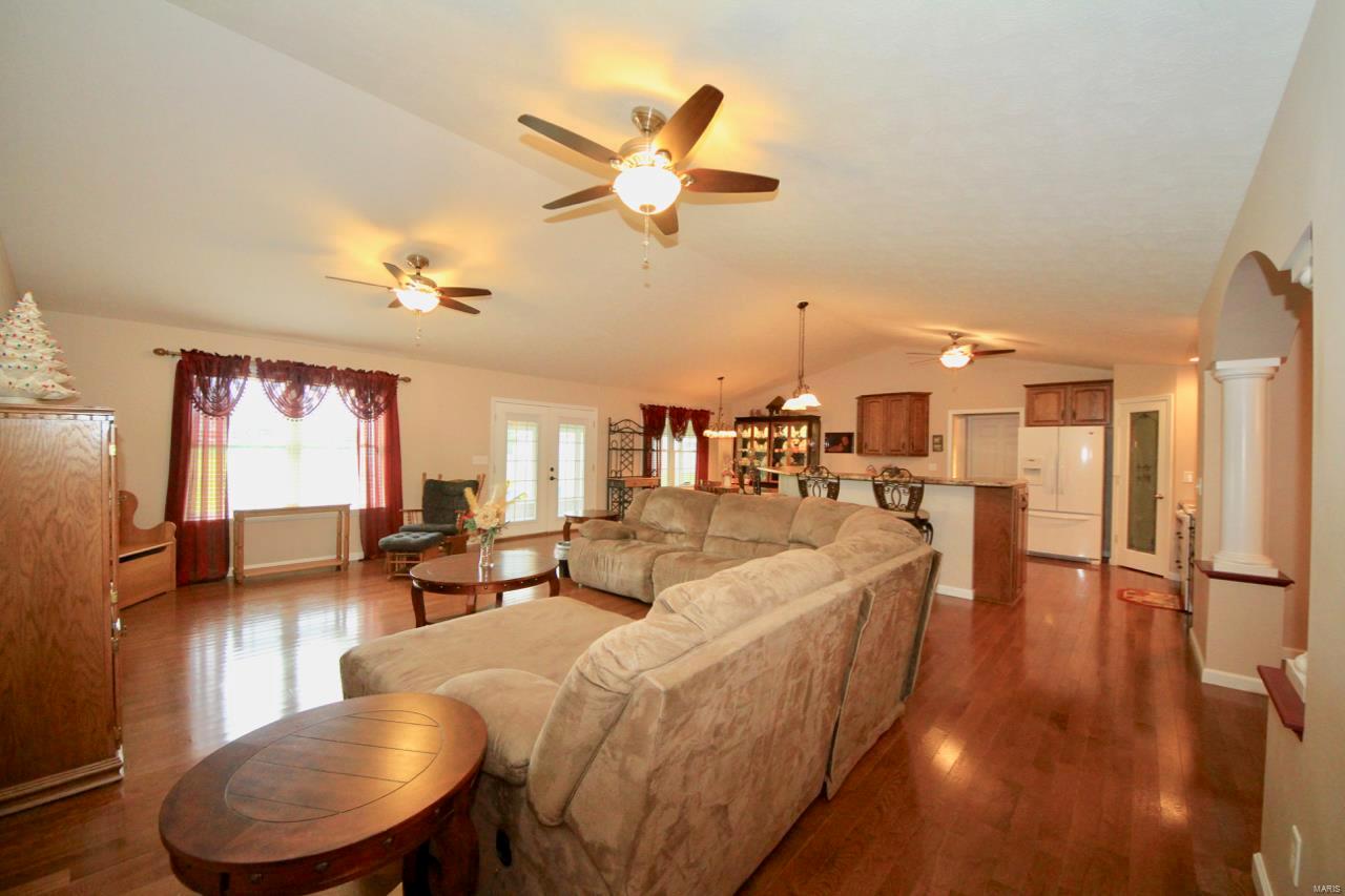 13835 Allen Road Carterville, IL 62918 - Photo 5 of 50 Gallery Image 5
