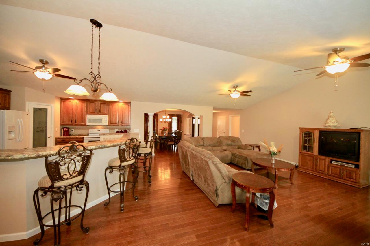 13835 Allen Road Carterville, IL 62918 - Photo 10 of 50 Gallery Image 10