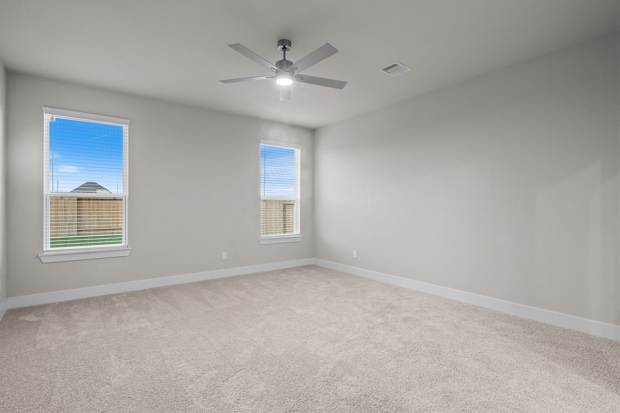 3414 Everglade Lane Rosenberg, TX 77471 - Photo 10 of 29 a view of an empty room with a window