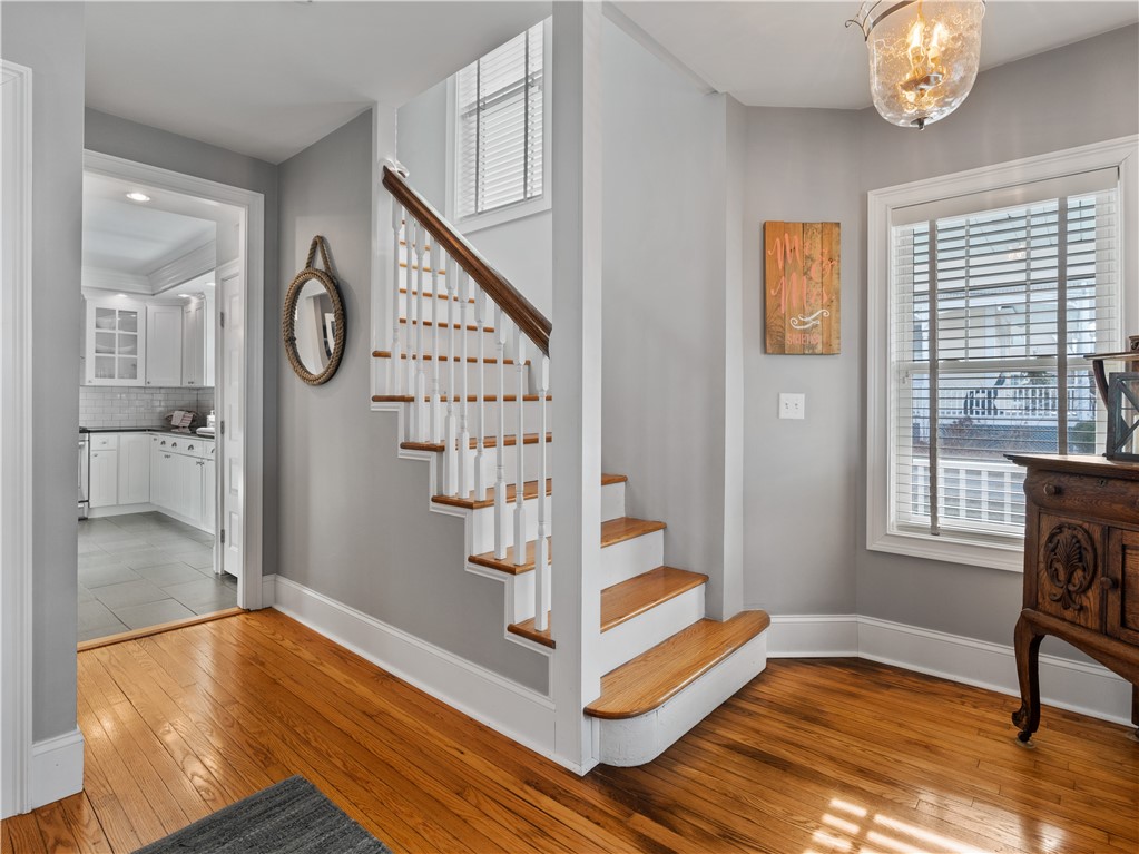 766 Main Street Warren, RI 02885 - Photo 16 of 37