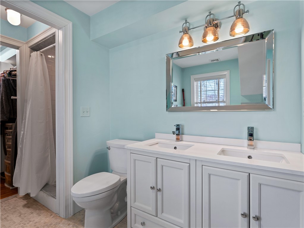 766 Main Street Warren, RI 02885 - Photo 22 of 37