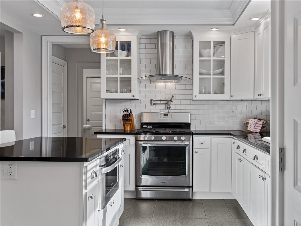 766 Main Street Warren, RI 02885 - Photo 4 of 37