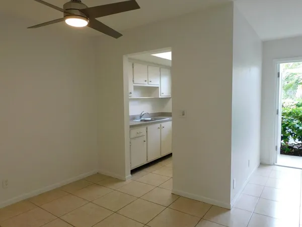 $1,700 | 640 Southeast 2nd Avenue, Unit 107, Boynton Beach, FL 33435