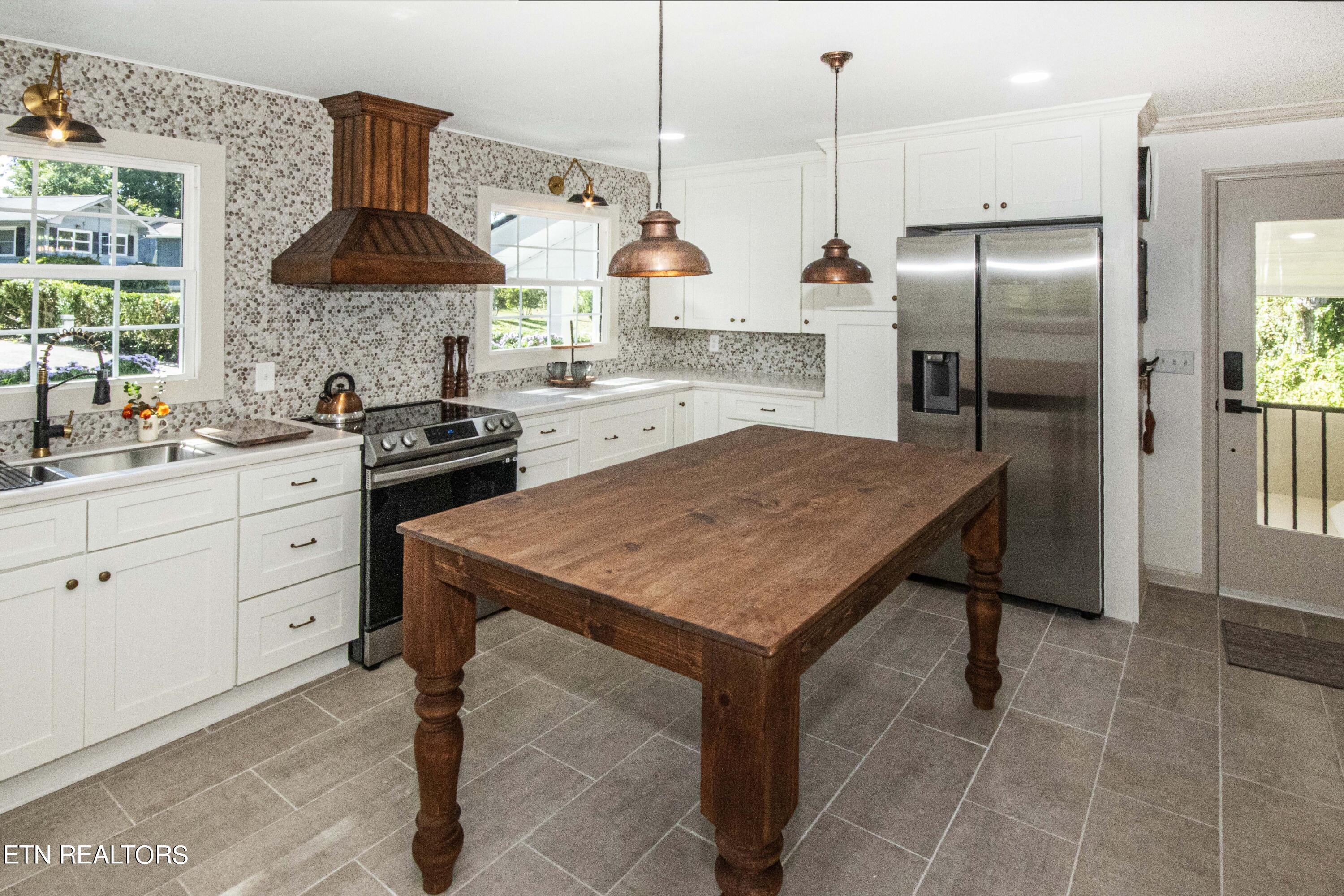 106 Everest Circle Oak Ridge, TN 37830 - Photo 24 of 51 V19A2823