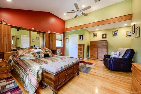 $969,000 | 262 Rose Street, Massapequa Park, NY 11762