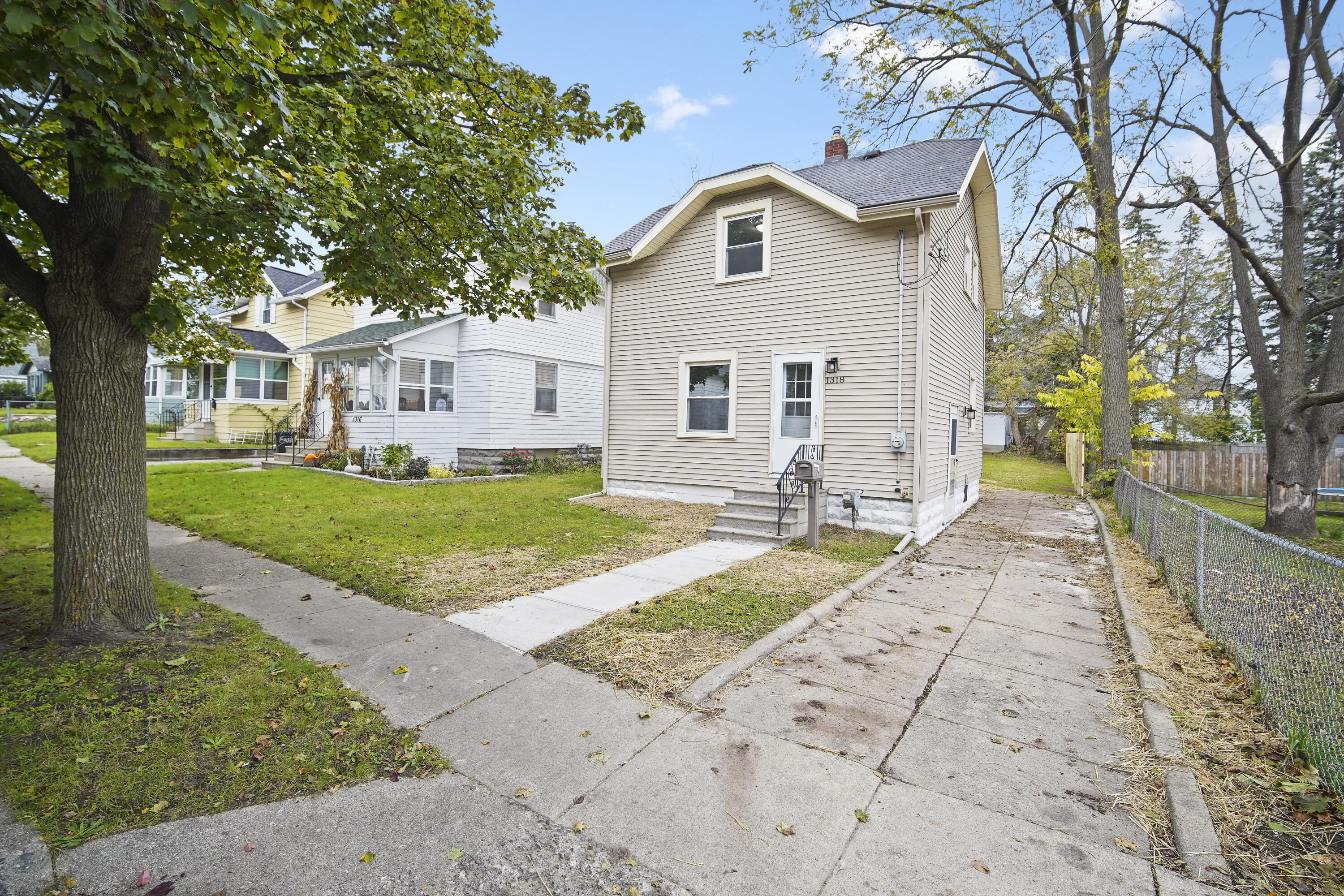 1318 Rhodes Street Jackson, MI 49202 - Photo 1 of 22 DSC09658