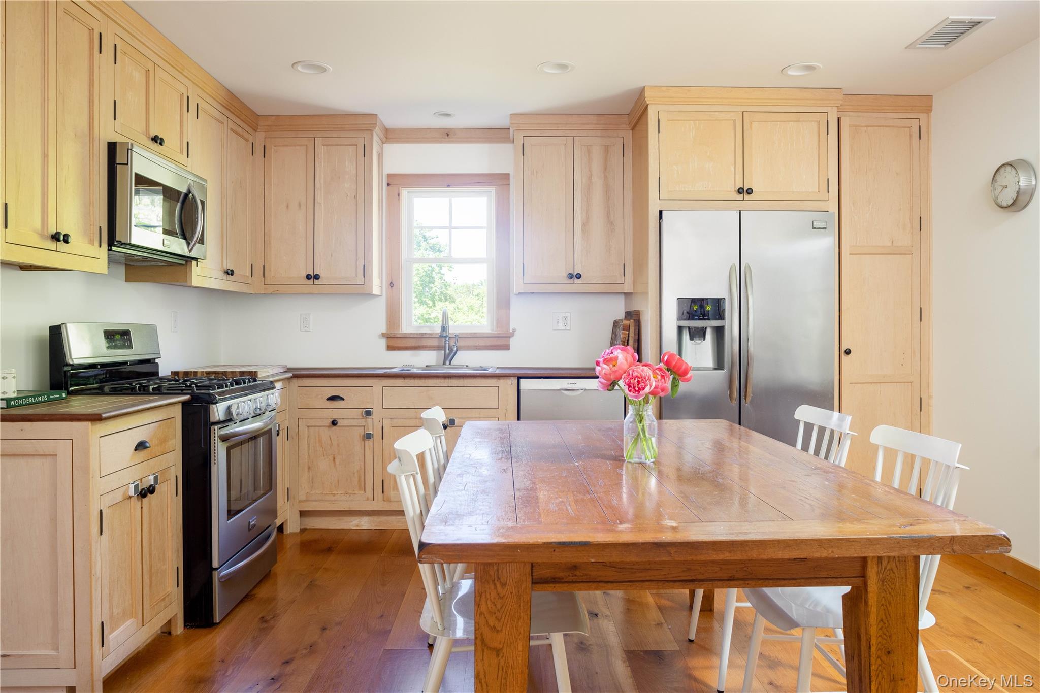 427 Sound Road Greenport, NY 11944 - Photo 6 of 13