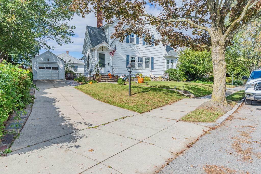 99 Lyndon Road Cranston, RI 02905 - Photo 2 of 29