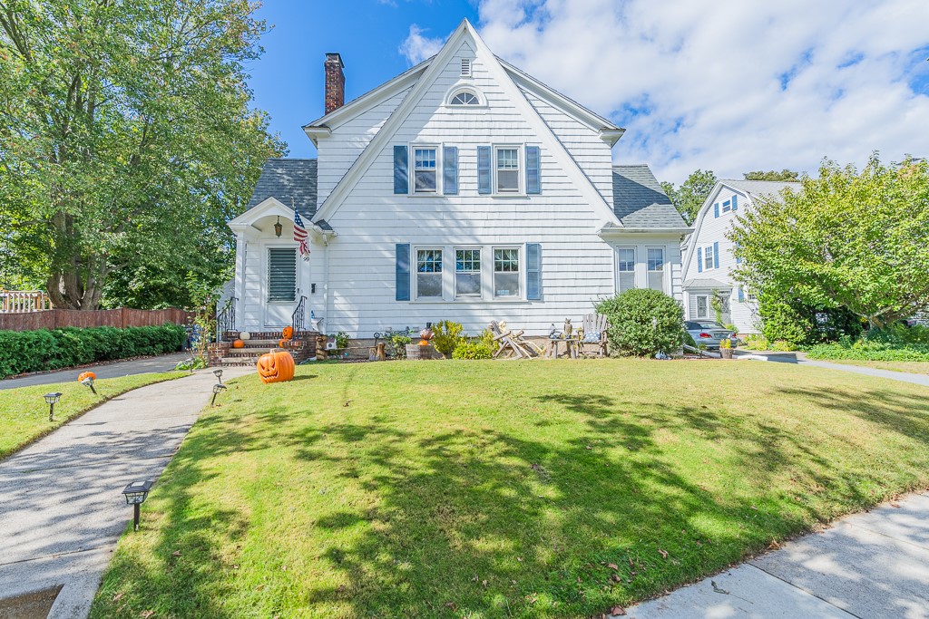 99 Lyndon Road Cranston, RI 02905 - Photo 4 of 29