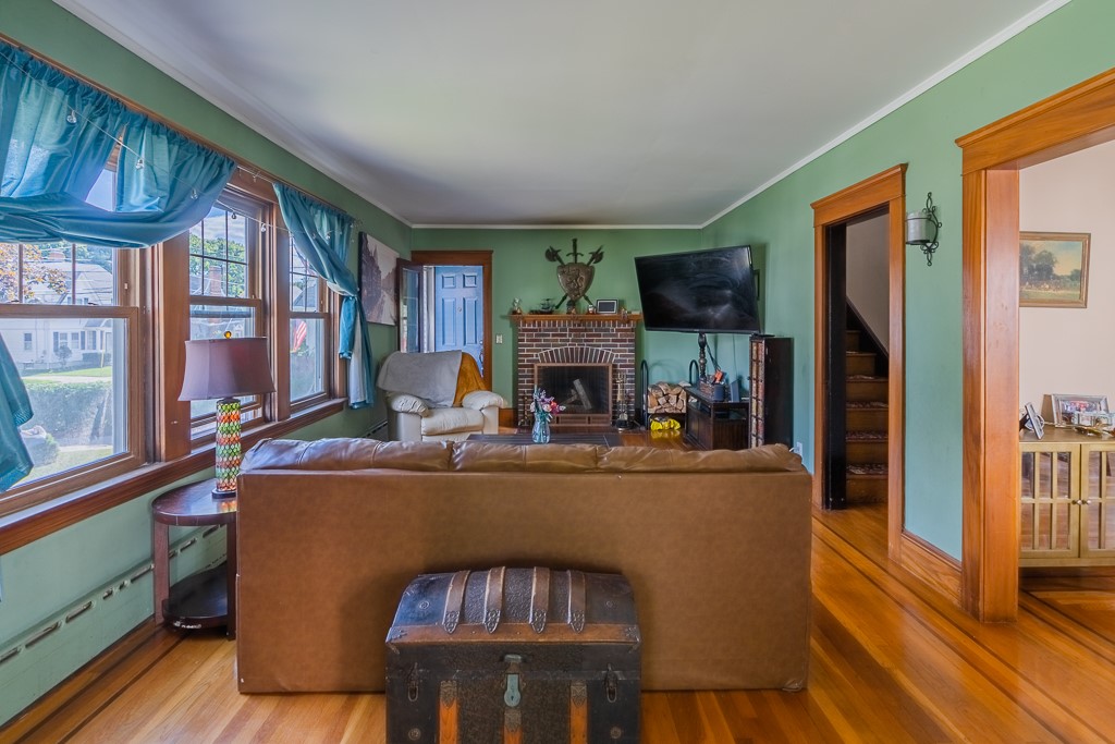 99 Lyndon Road Cranston, RI 02905 - Photo 7 of 29