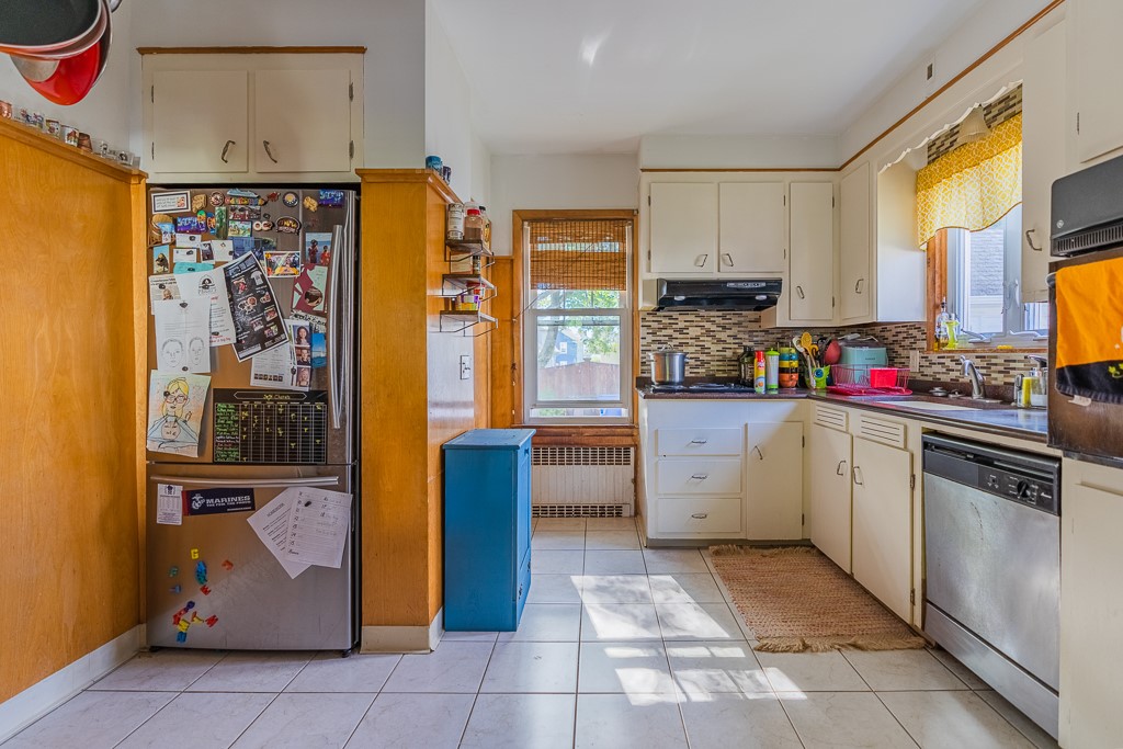 99 Lyndon Road Cranston, RI 02905 - Photo 9 of 29