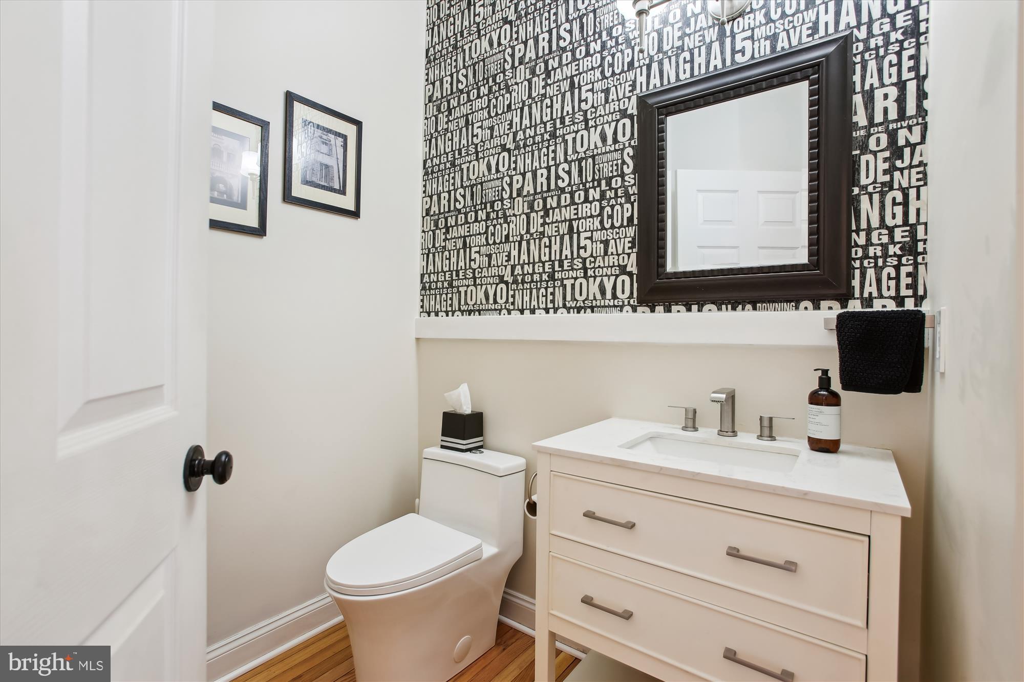 12127 Sheets Farm Road North Potomac, MD 20878 - Photo 16 of 38 25