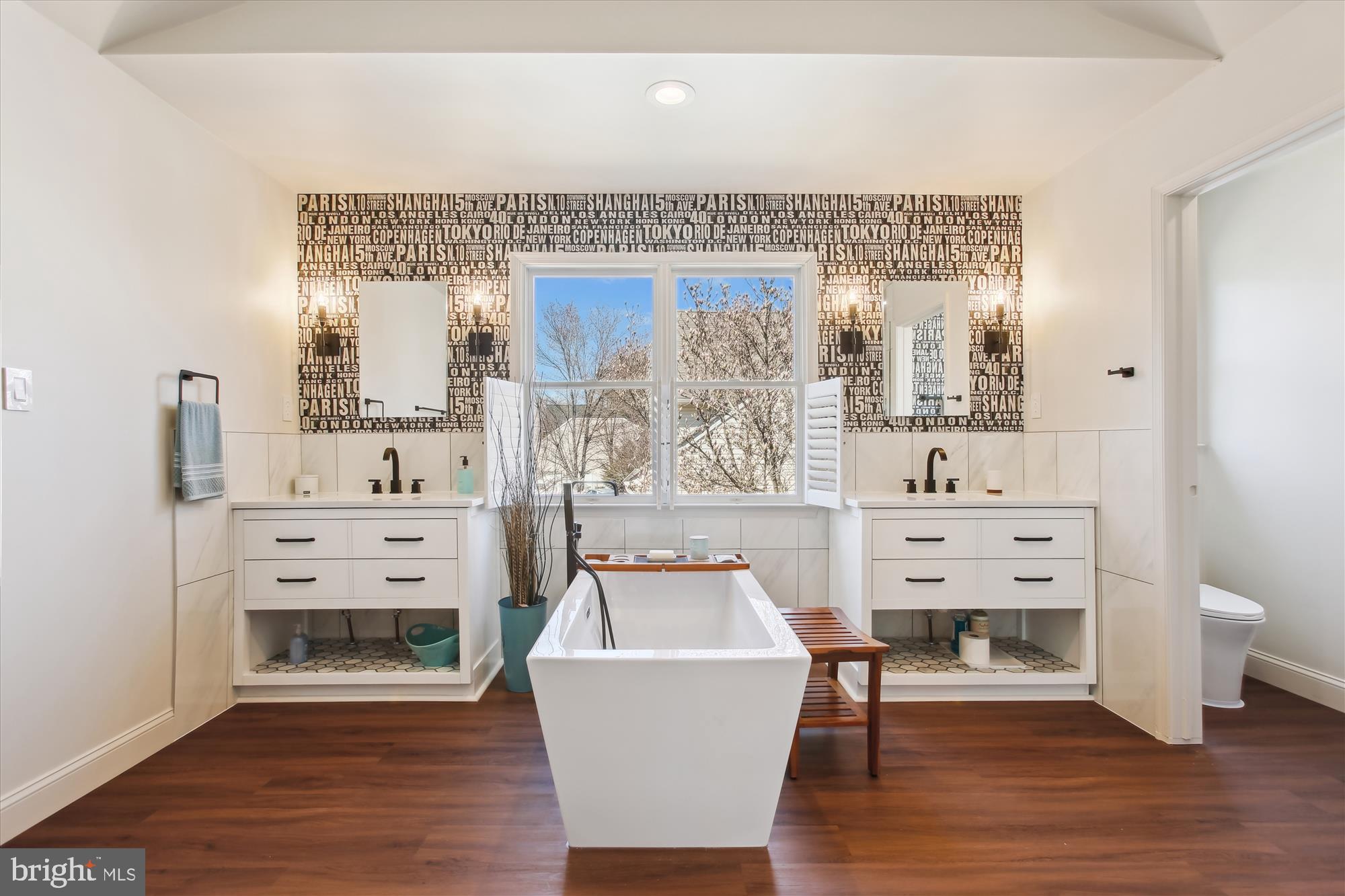 12127 Sheets Farm Road North Potomac, MD 20878 - Photo 24 of 38 26