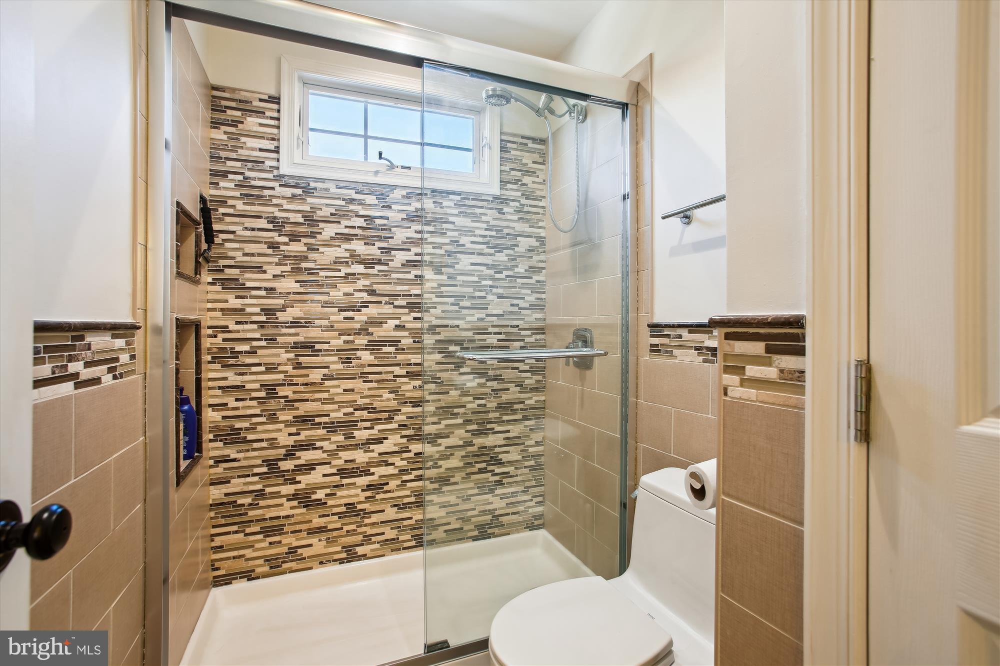 12127 Sheets Farm Road North Potomac, MD 20878 - Photo 31 of 38 15