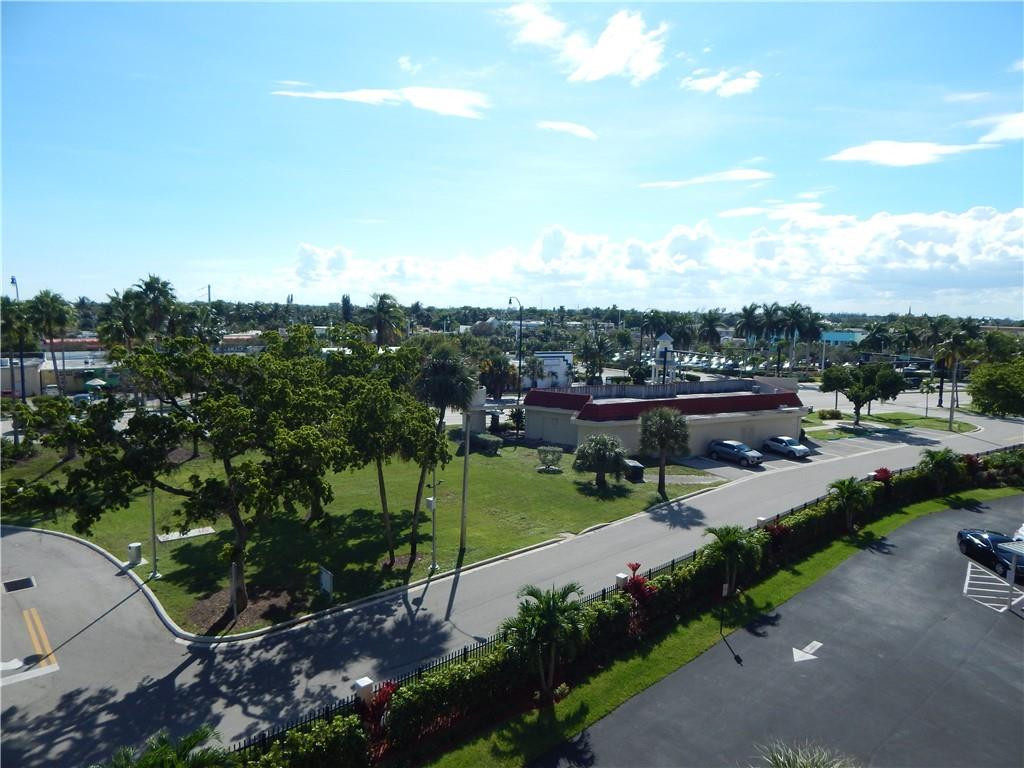 1629 Riverview Road, Unit 521 Deerfield Beach, FL 33441 - Photo 17 of 36 Photo 17