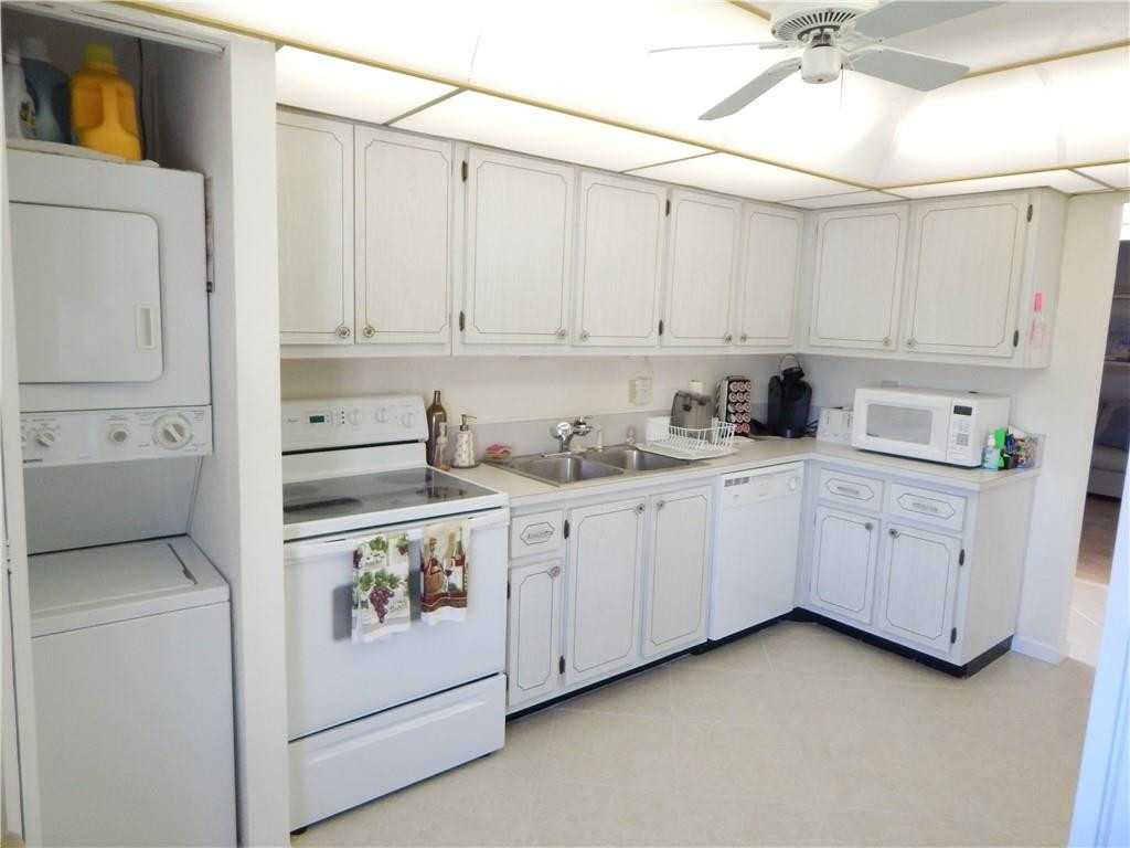 1629 Riverview Road, Unit 521 Deerfield Beach, FL 33441 - Photo 7 of 36 Photo 7