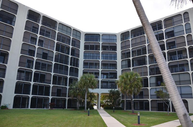 1629 Riverview Road, Unit 521 Deerfield Beach, FL 33441 - Photo 9 of 36 Photo 9