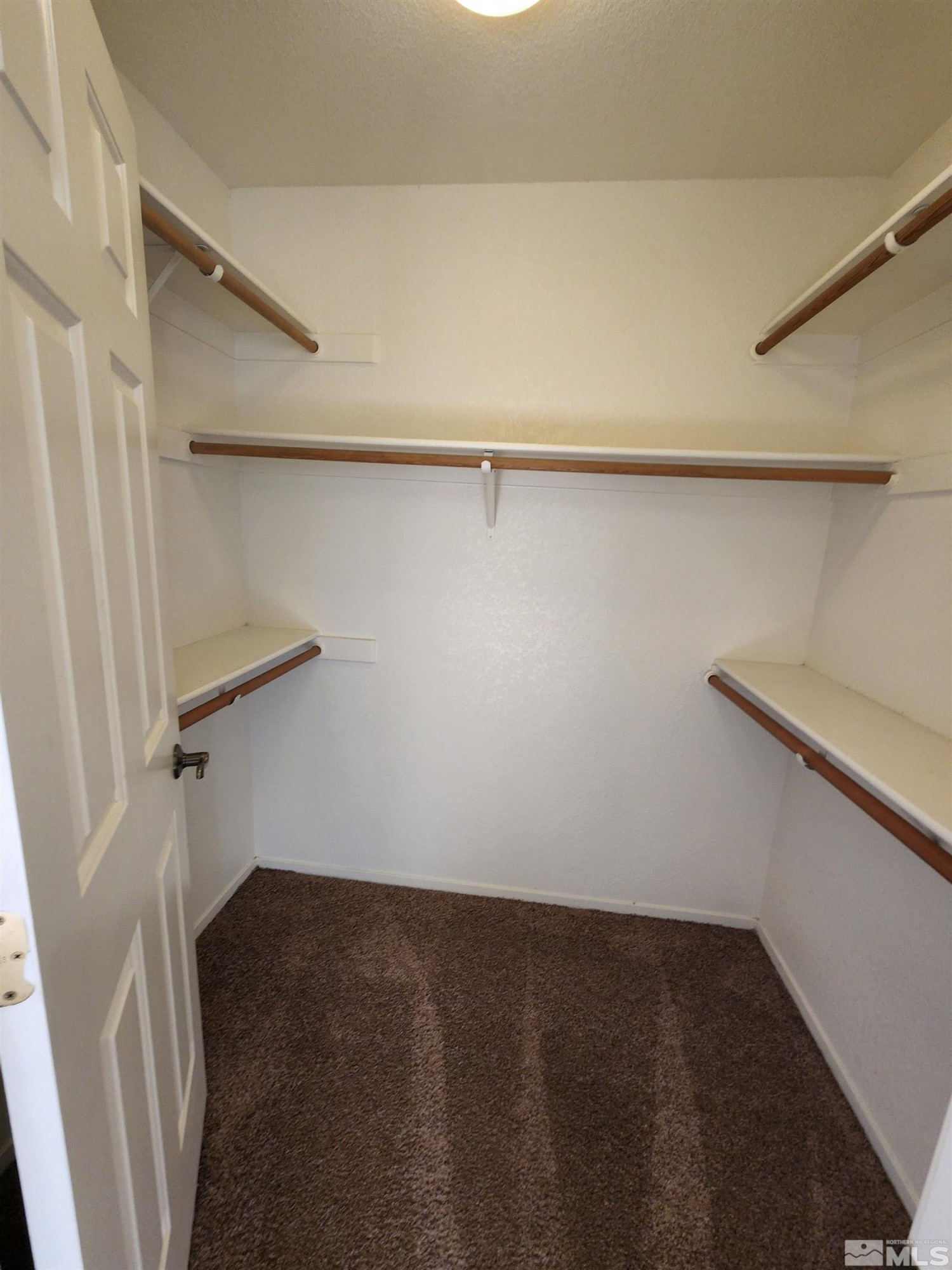 608 Boulder Circle Dayton, NV 89403 - Photo 12 of 22 a view of a room with shelf
