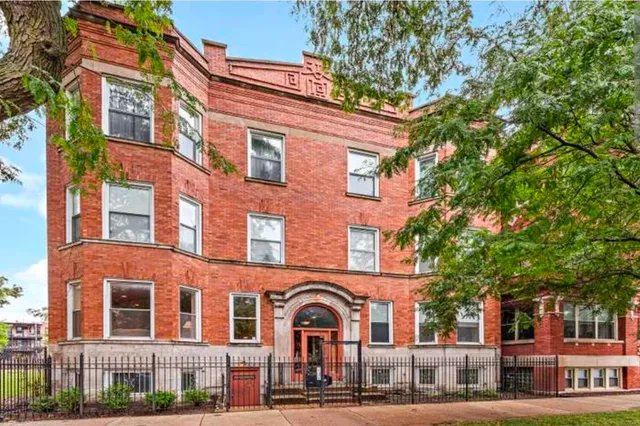 $1,800 | 4941 South Michigan Avenue, Unit 2N, Chicago, IL 60615