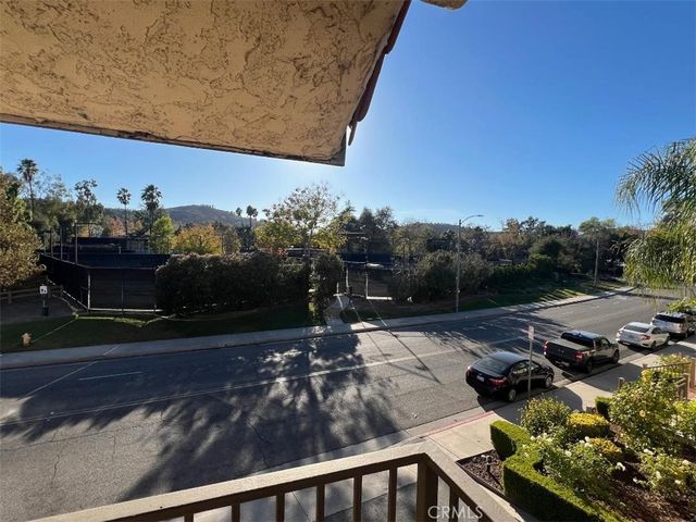 $3,750 | 23401 Park Sorrento, Unit 7, Calabasas, CA 91302