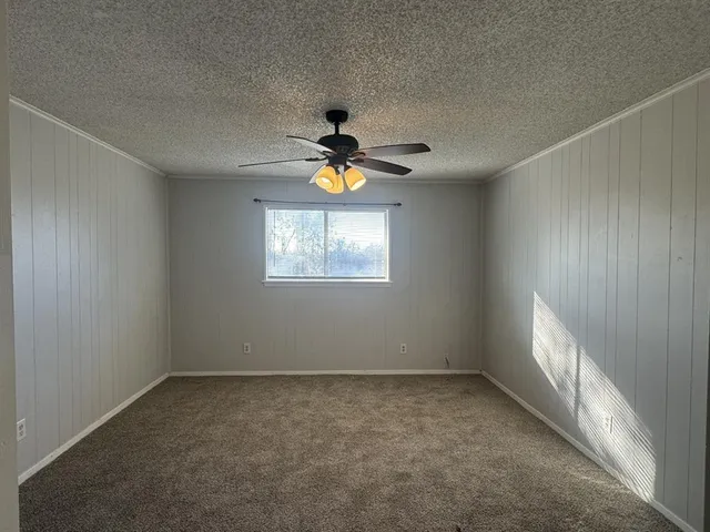 $1,800 | 1113 East Quinlan Parkway, Quinlan, TX 75474