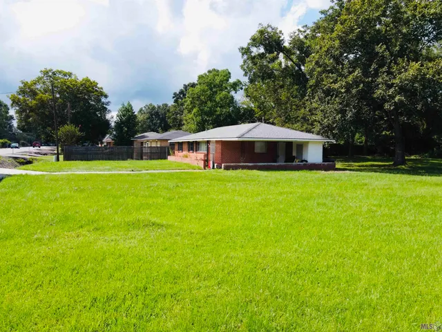 $180,000 | 38508 Highway 74, Gonzales, LA 70737