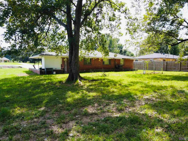 $180,000 | 38508 Highway 74, Gonzales, LA 70737