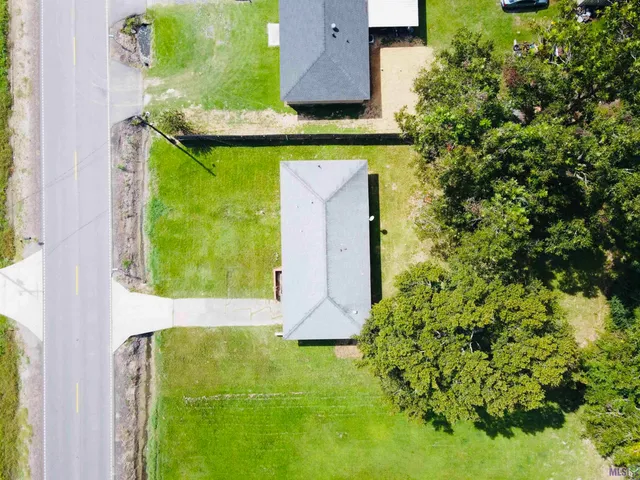 $180,000 | 38508 Highway 74, Gonzales, LA 70737