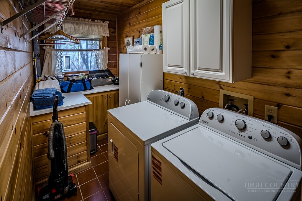 97 Lakeview Road Newland, NC 28657 - Photo 23 of 49