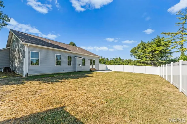 $375,000 | 690 Vinci Drive, Caseyville, IL 62232