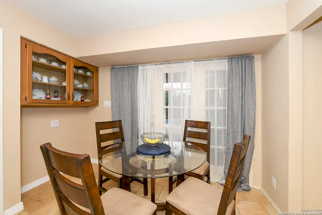 a view of a livingroom with furniture