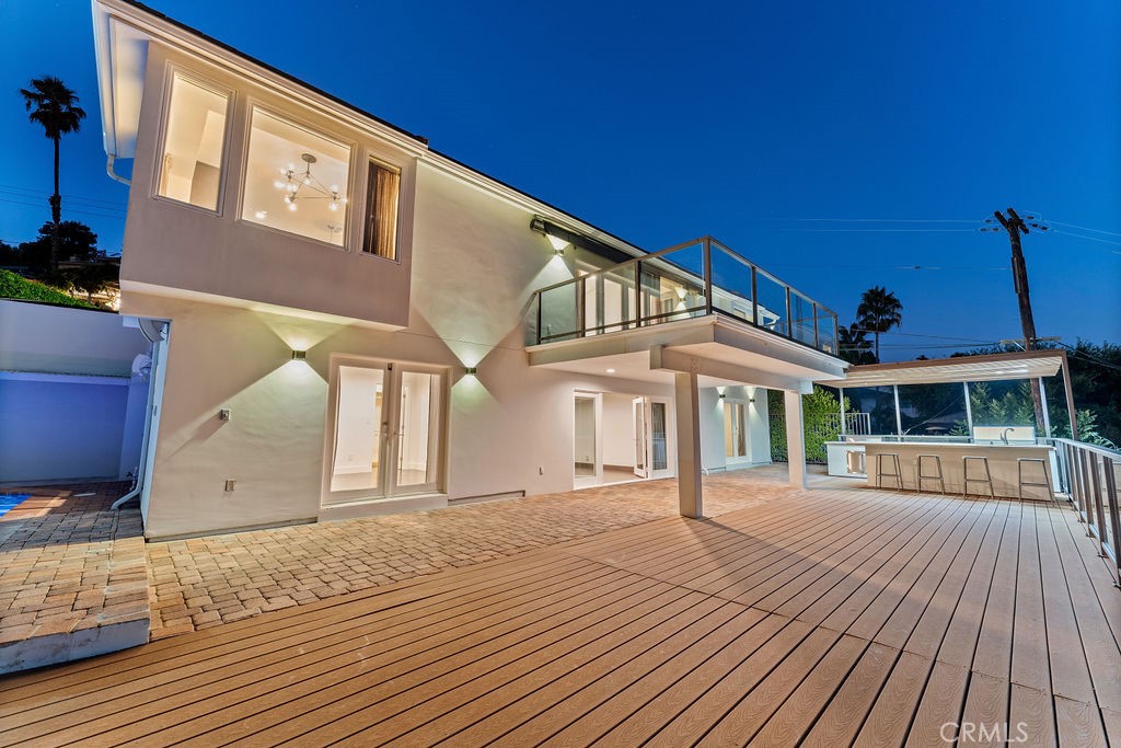900 Cavanagh Road Glendale, CA 91207 - Photo 3 of 75 Gallery Image 3