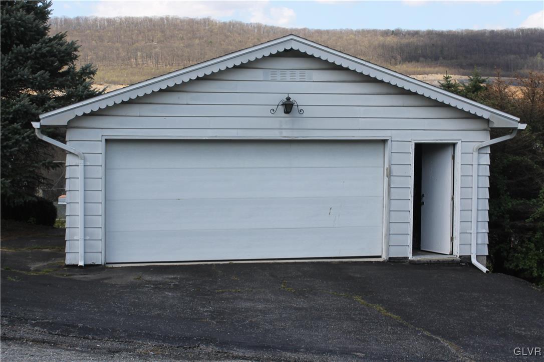 124 West Ruddle Street Coaldale, PA 18218 - Photo 5 of 24