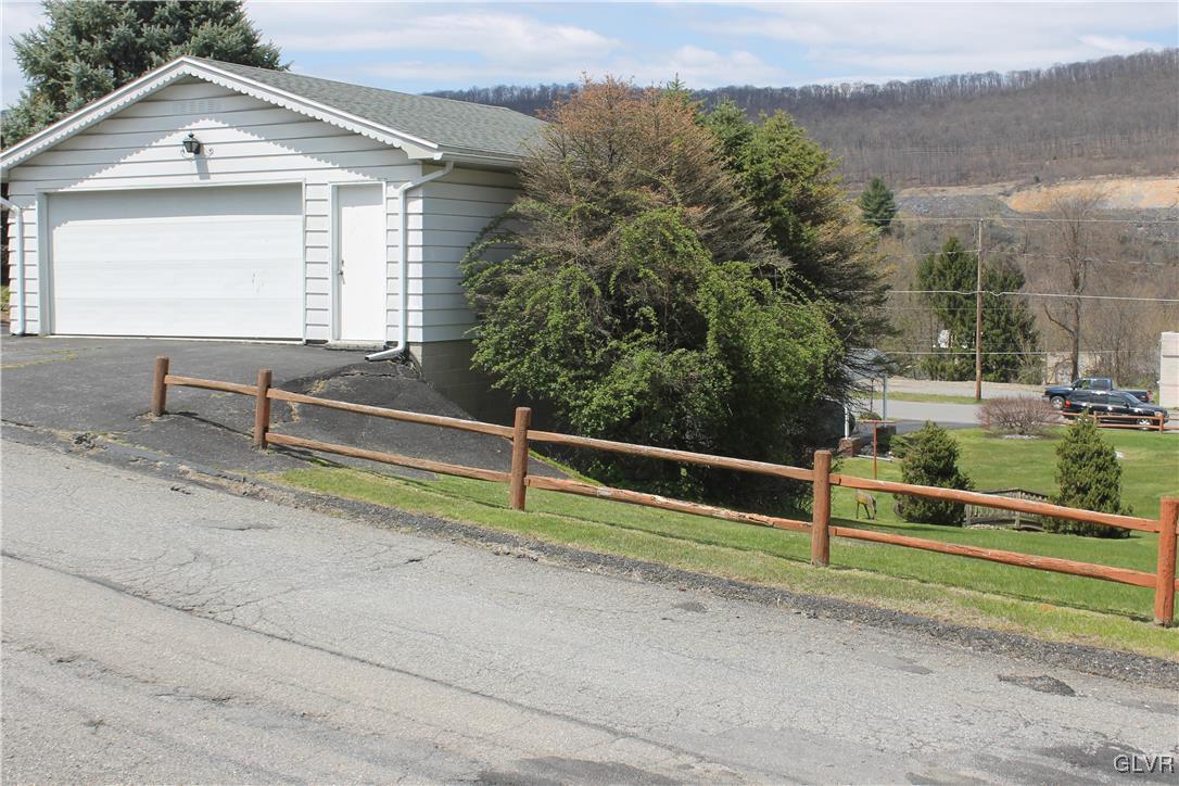 124 West Ruddle Street Coaldale, PA 18218 - Photo 6 of 24