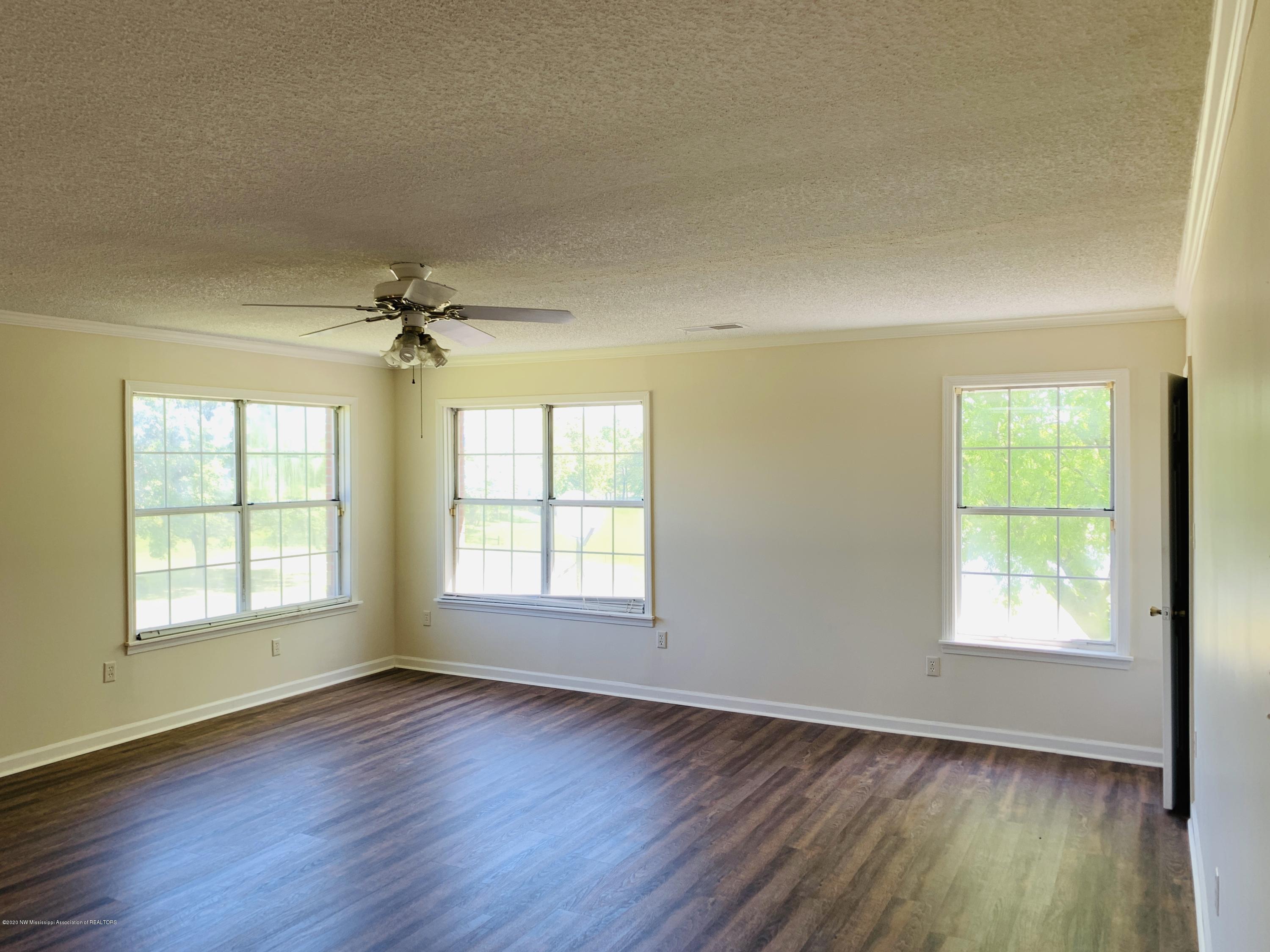 1016 Parks Place Road Batesville, MS 38606 - Photo 8 of 16 20200421_161218782_iOS