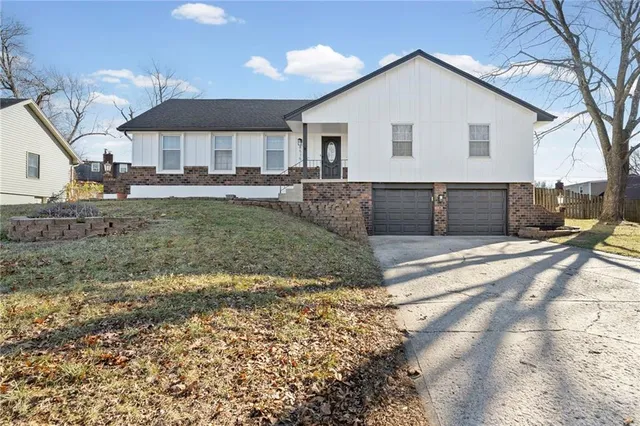 $299,000 | 8515 Harvard Terrace, Raytown, MO 64138