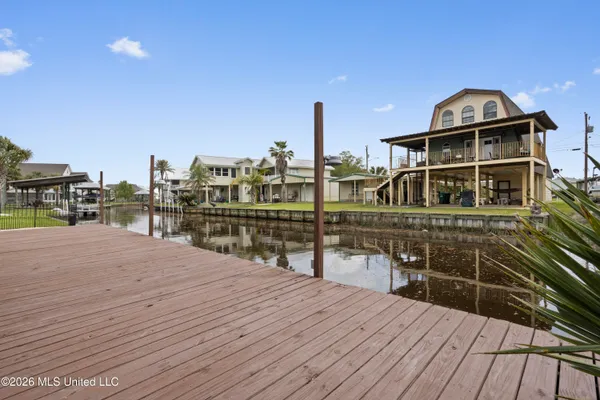 $895,000 | 842 Deer Drive, Bay St. Louis, MS 39520