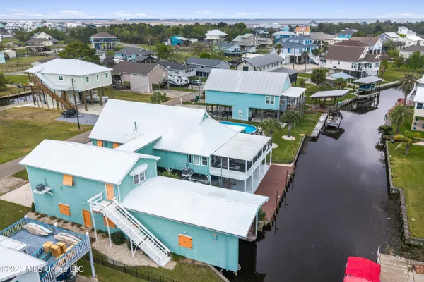 $895,000 | 842 Deer Drive, Bay St. Louis, MS 39520