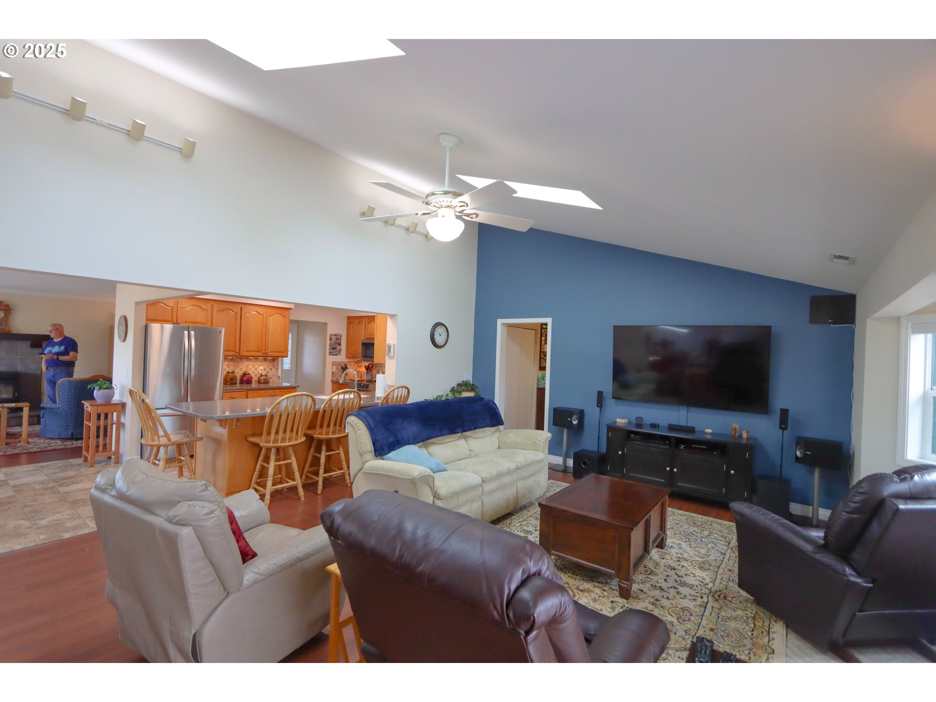 1915 Arthur Street North Bend, OR 97459 - Photo 11 of 48