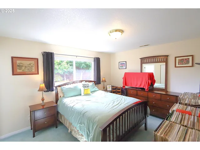 $550,000 | 1915 Arthur Street, North Bend, OR 97459