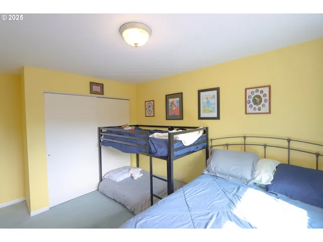 $550,000 | 1915 Arthur Street, North Bend, OR 97459