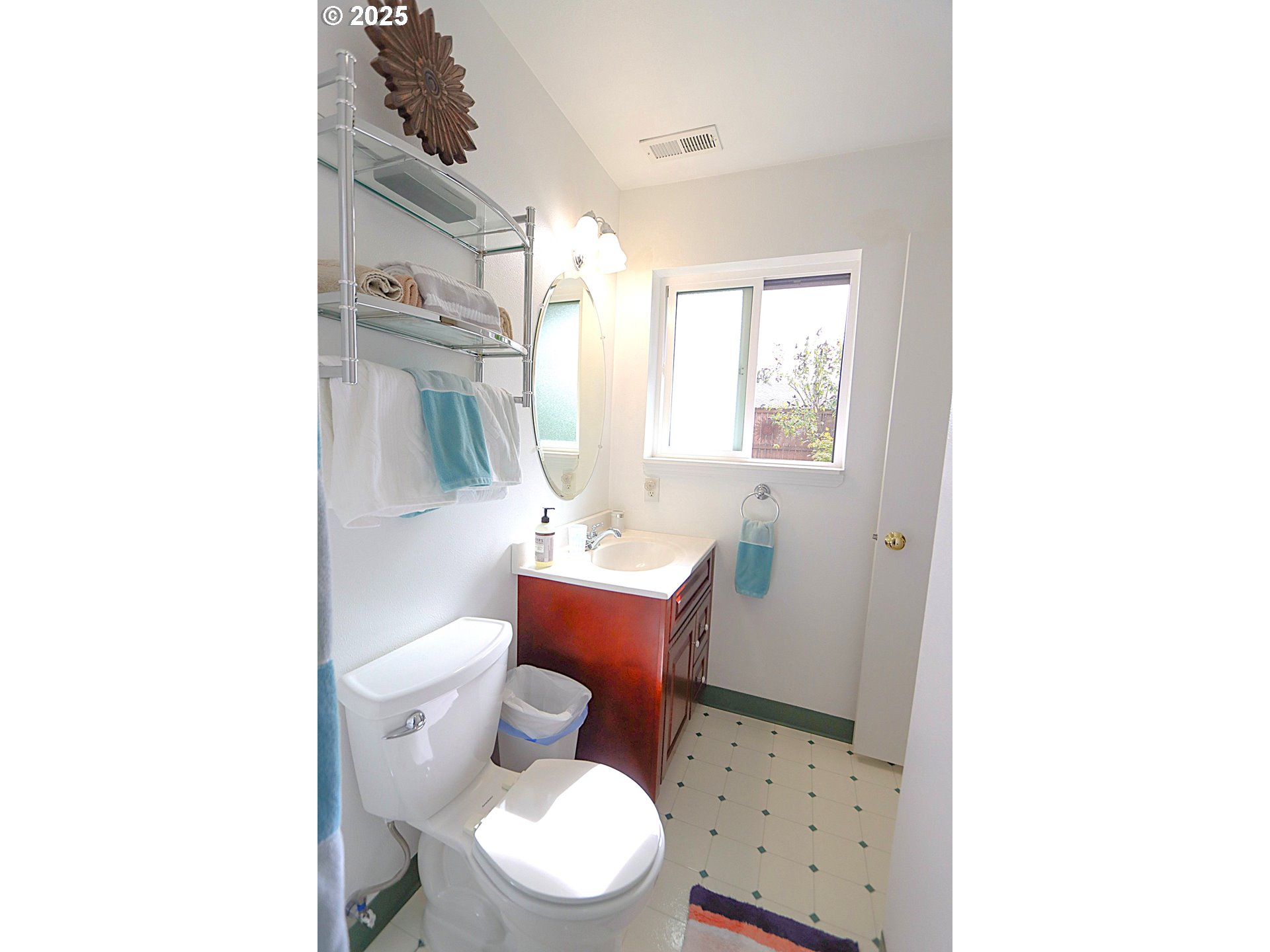 1915 Arthur Street North Bend, OR 97459 - Photo 23 of 48