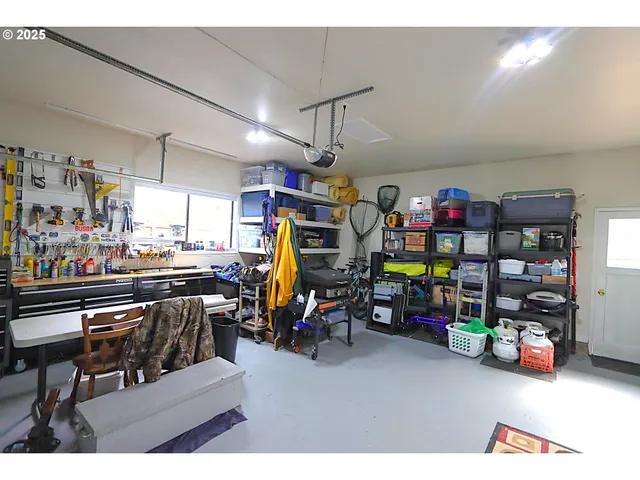 $550,000 | 1915 Arthur Street, North Bend, OR 97459