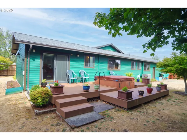 $550,000 | 1915 Arthur Street, North Bend, OR 97459