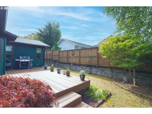 $550,000 | 1915 Arthur Street, North Bend, OR 97459