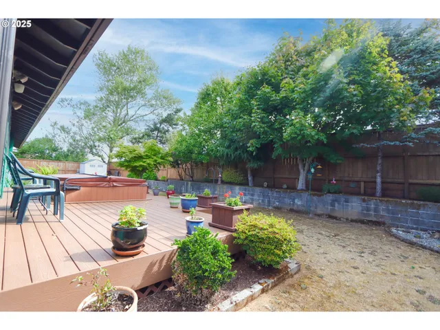 $550,000 | 1915 Arthur Street, North Bend, OR 97459