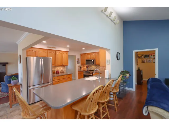 $550,000 | 1915 Arthur Street, North Bend, OR 97459