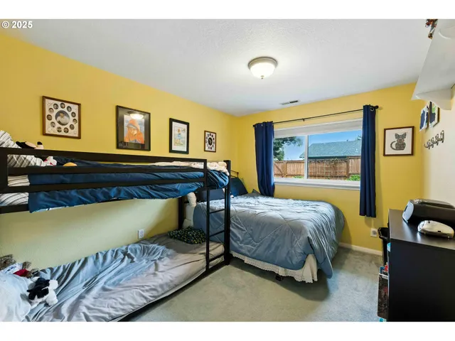 $550,000 | 1915 Arthur Street, North Bend, OR 97459