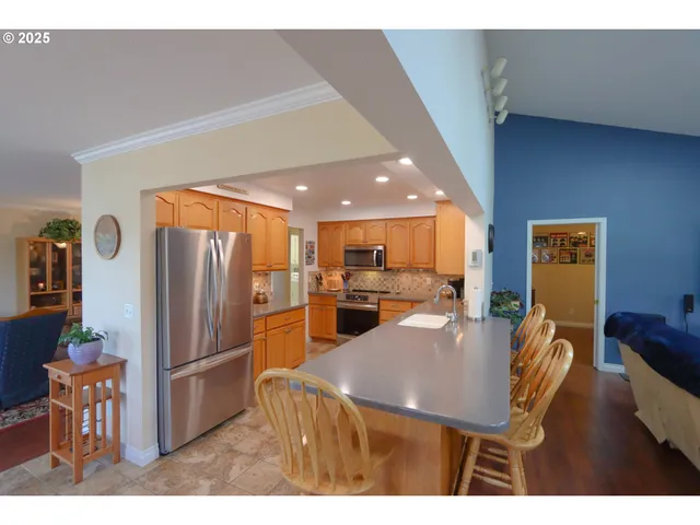 $550,000 | 1915 Arthur Street, North Bend, OR 97459