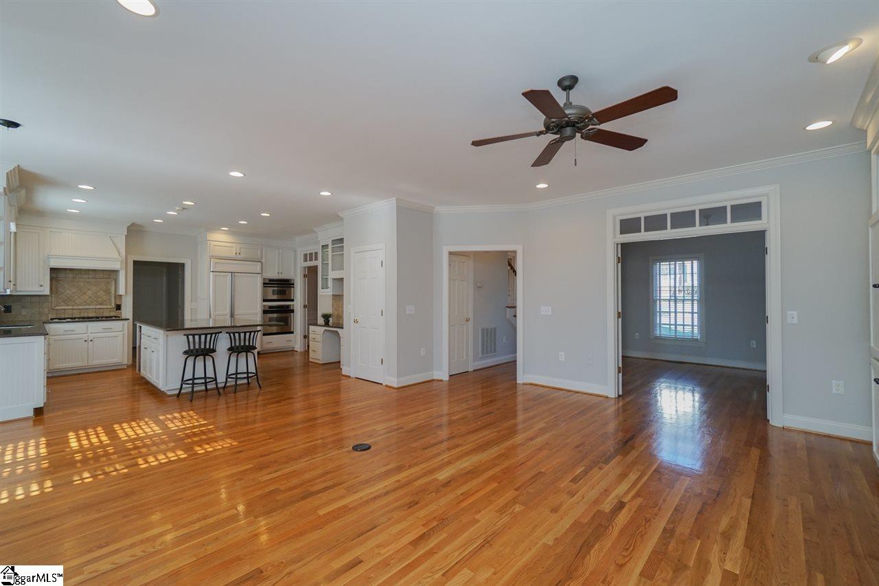 726 Carriage Hill Road Simpsonville, SC 29681 - Photo 10 of 36 Gallery Image 10